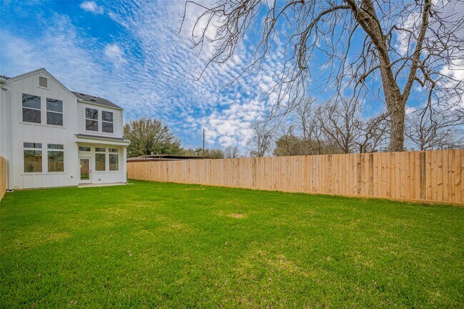 Foto del edificio - 918 St Clair St