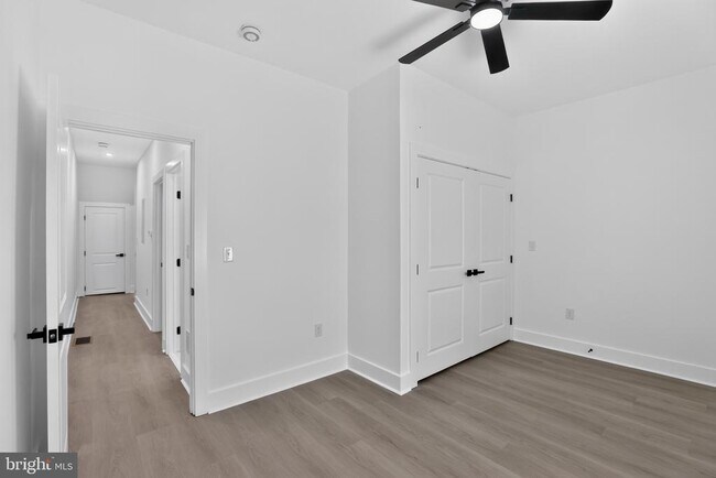 Foto del edificio - 4825 Old York Rd