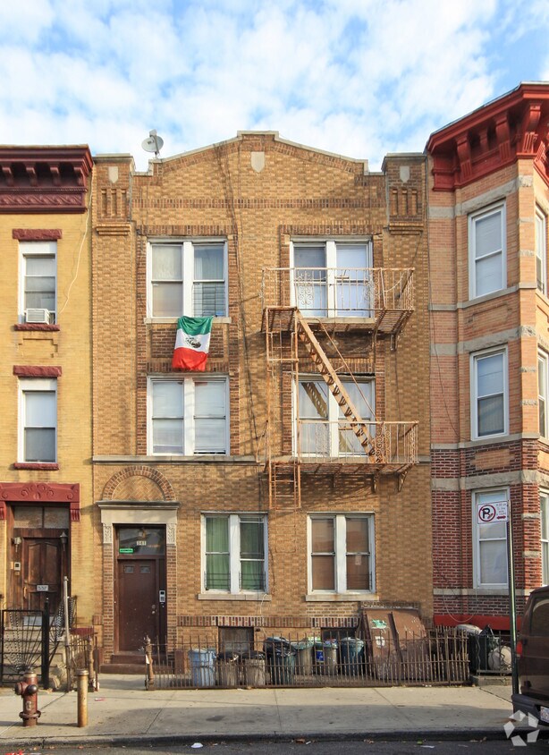 Foto principal - 341 56th St