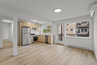 Building Photo - 8280 Av Des Vendéens