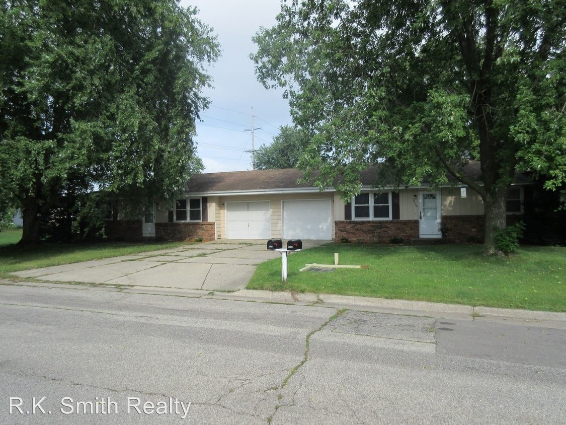 20042006 Ontario Dr, Janesville, WI 53545 Apartment for Rent in