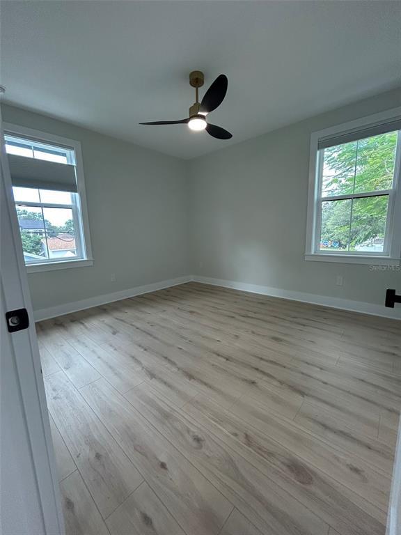 Foto del edificio - 468 44th Ave NE