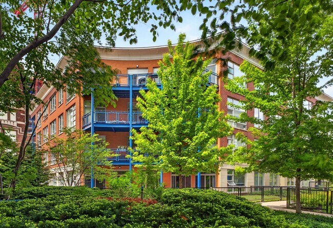 Foto del edificio - 1151 W Washington Blvd
