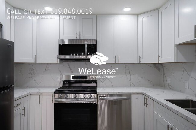 Foto del edificio - 1st month FREE move in special! Newly reno...