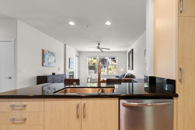 Foto del edificio - Luxury condo in the heart of downtown Santa Cruz!