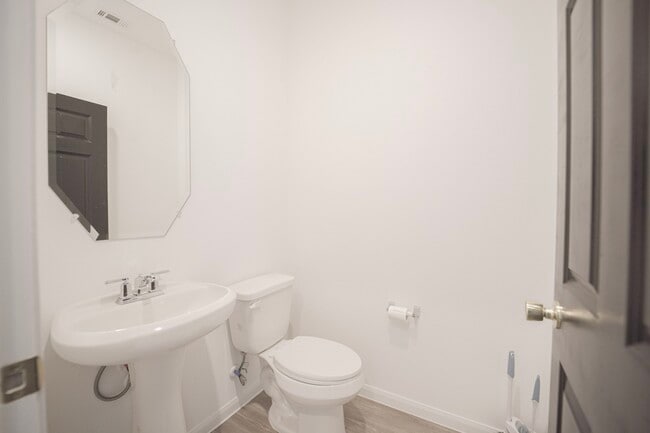 Building Photo - 10622 Cashew Run Ln