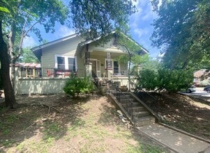 Building Photo - 3112 Walling Dr