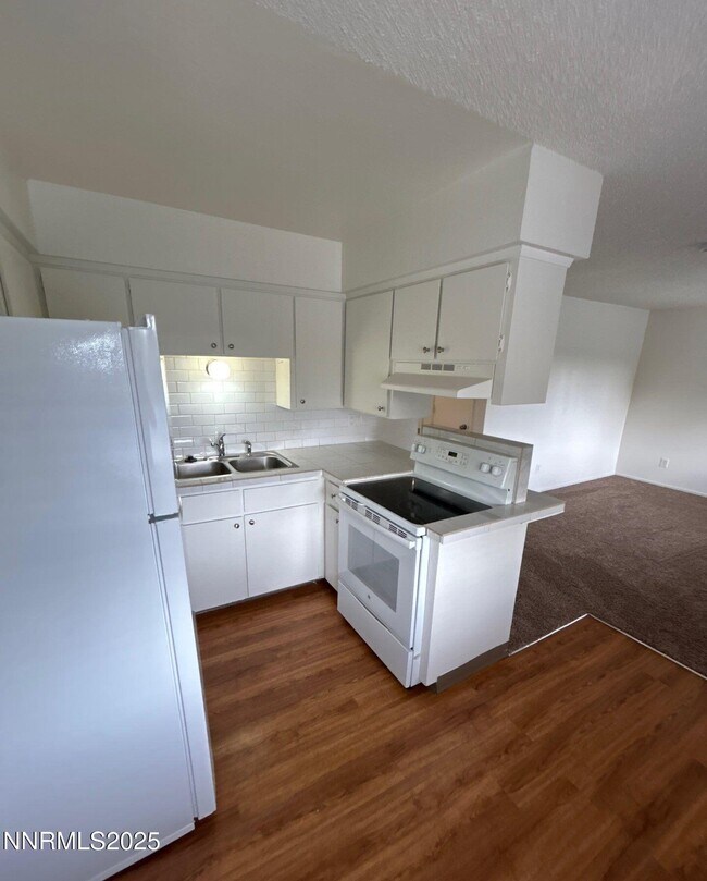 Foto del edificio - 901 Virbel Ln