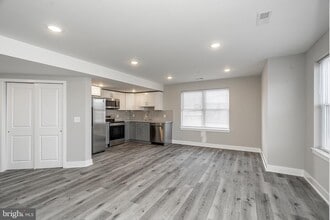 Building Photo - 616 Union St