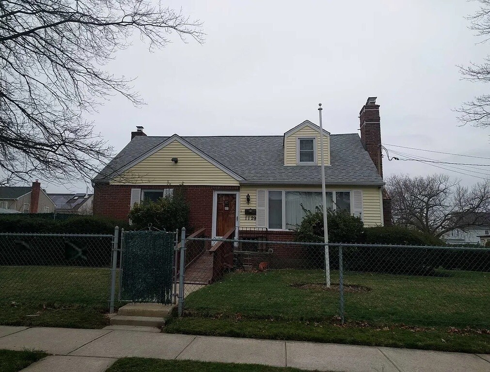1129 Pembroke St, Uniondale, NY 11553 House Rental in Uniondale, NY