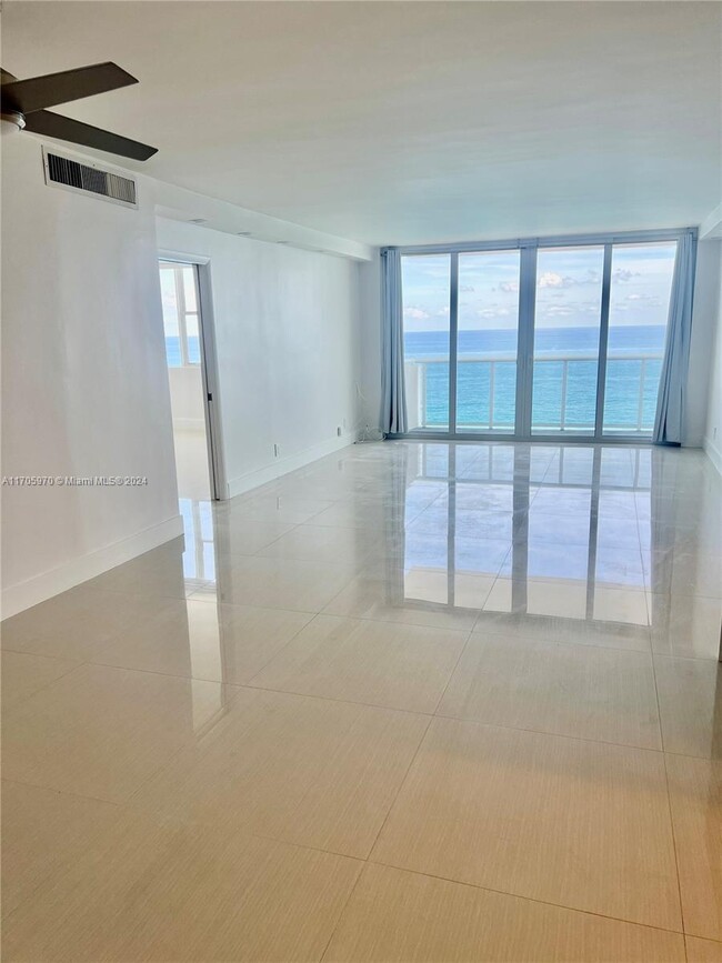 Foto del edificio - 3140 S Ocean Dr