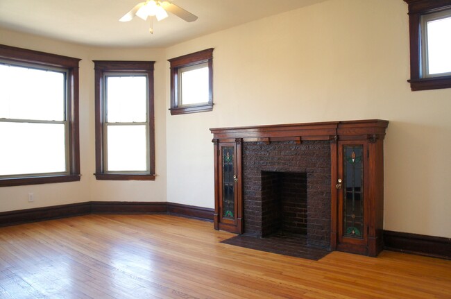 Foto del edificio - 2453 N Spaulding Ave