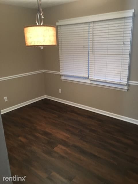 Building Photo - 2 br, 1.5 bath Apartment - 2 Kim Court