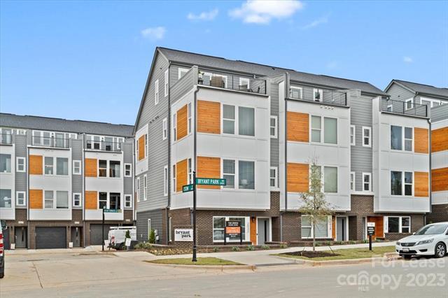 Building Photo - 2032 Bryant Park Dr