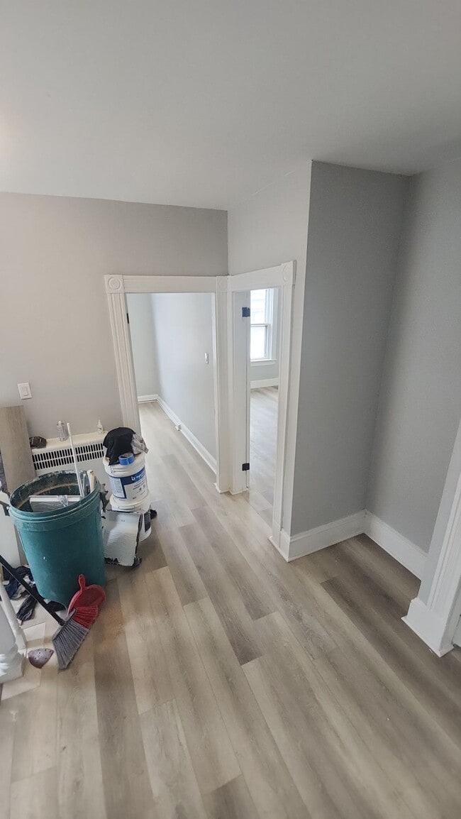 Building Photo - 48 Queen St