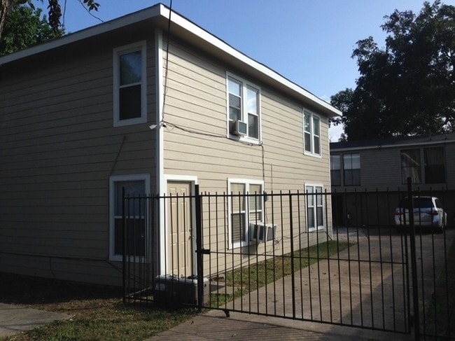 Brand new hardi plank exterior, Nov 2015 - 5606 Robertson St