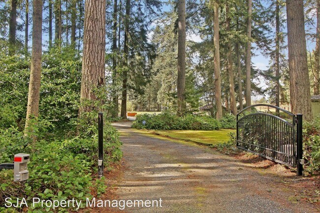 Building Photo - 3 br, 3 bath House - 4411 169th St. SE