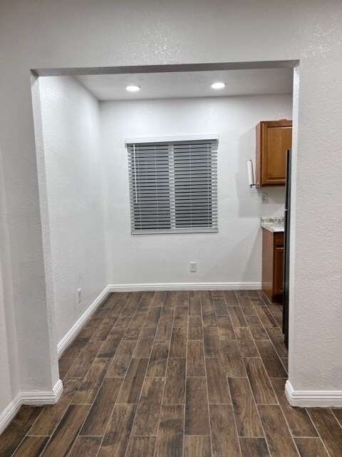 Building Photo - 1156 W 164th St