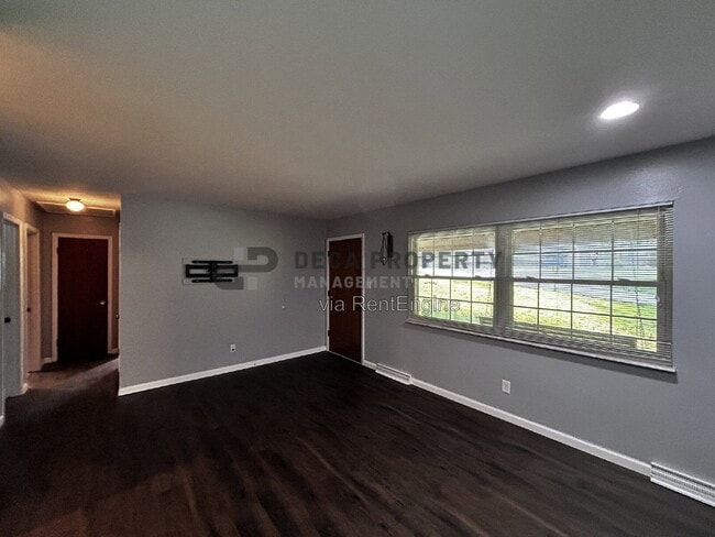 Building Photo - 2166 Bryan Dr