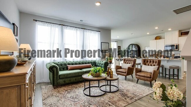 Building Photo - 4 Bedroom, 2.5 Bath and 2 Car Garage in Ha...