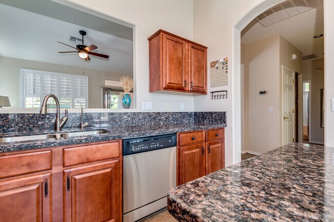 Building Photo - 5116 S Verbena Ct