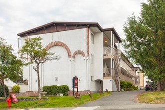 Building Photo - Mayfair Manor