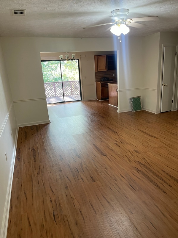 Foto del edificio - 6206 Olde Towne Dr
