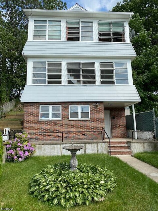 63 Marcellus Ave, Woodland Park, NJ 07424 House for Rent in Woodland