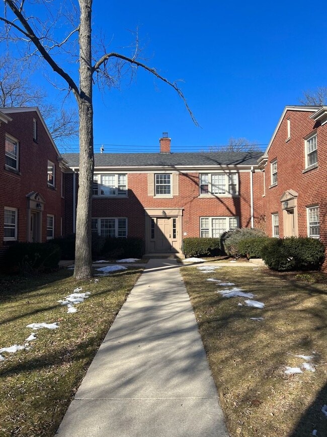Building Photo - 512-524- E Henry Clay St