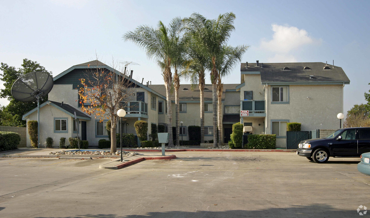 Building Photo - 6066 Crest Ave