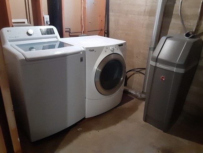 Photo - 628 W 3300 S House