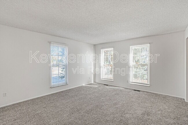 Building Photo - 2407 S Dawson Way