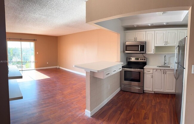 Foto del edificio - 8950 NE 8th Ave