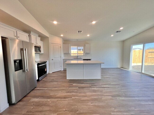 Foto del edificio - Brand New 3 Bedroom, 2 Bath Home with Sola...