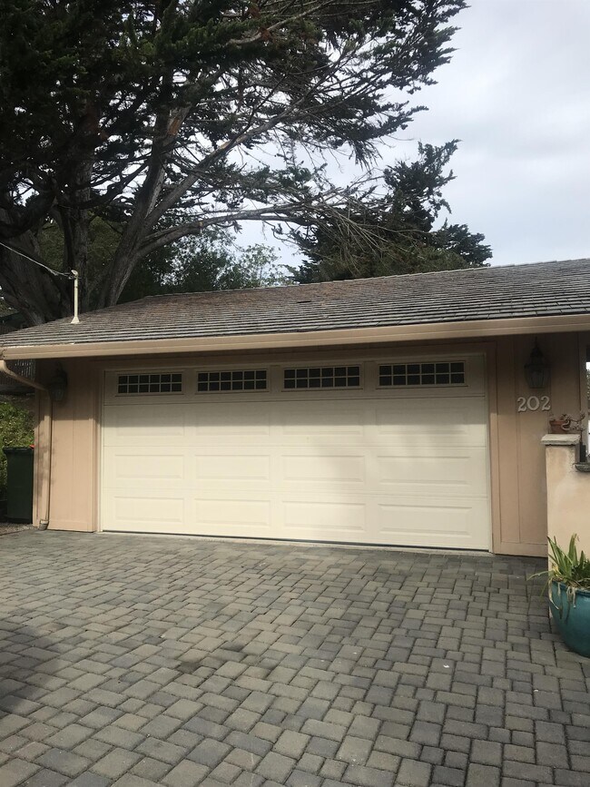 Building Photo - 202 Mar Vista Dr