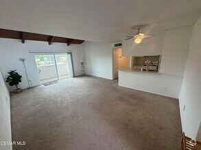 Building Photo - 10331 Lindley Ave