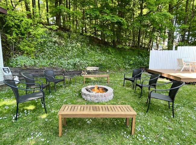 Shared fire pit in backyard - 6023 Barnhart Rd
