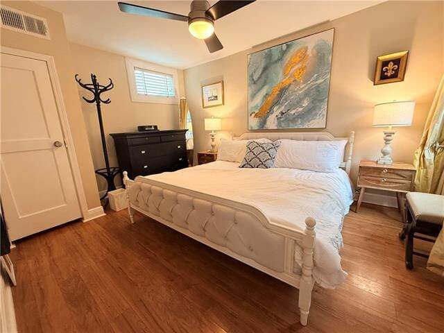 Photo - 611 Lyons St House