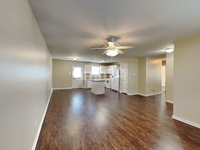 Foto del edificio - 4411 Thistle Pond Ct