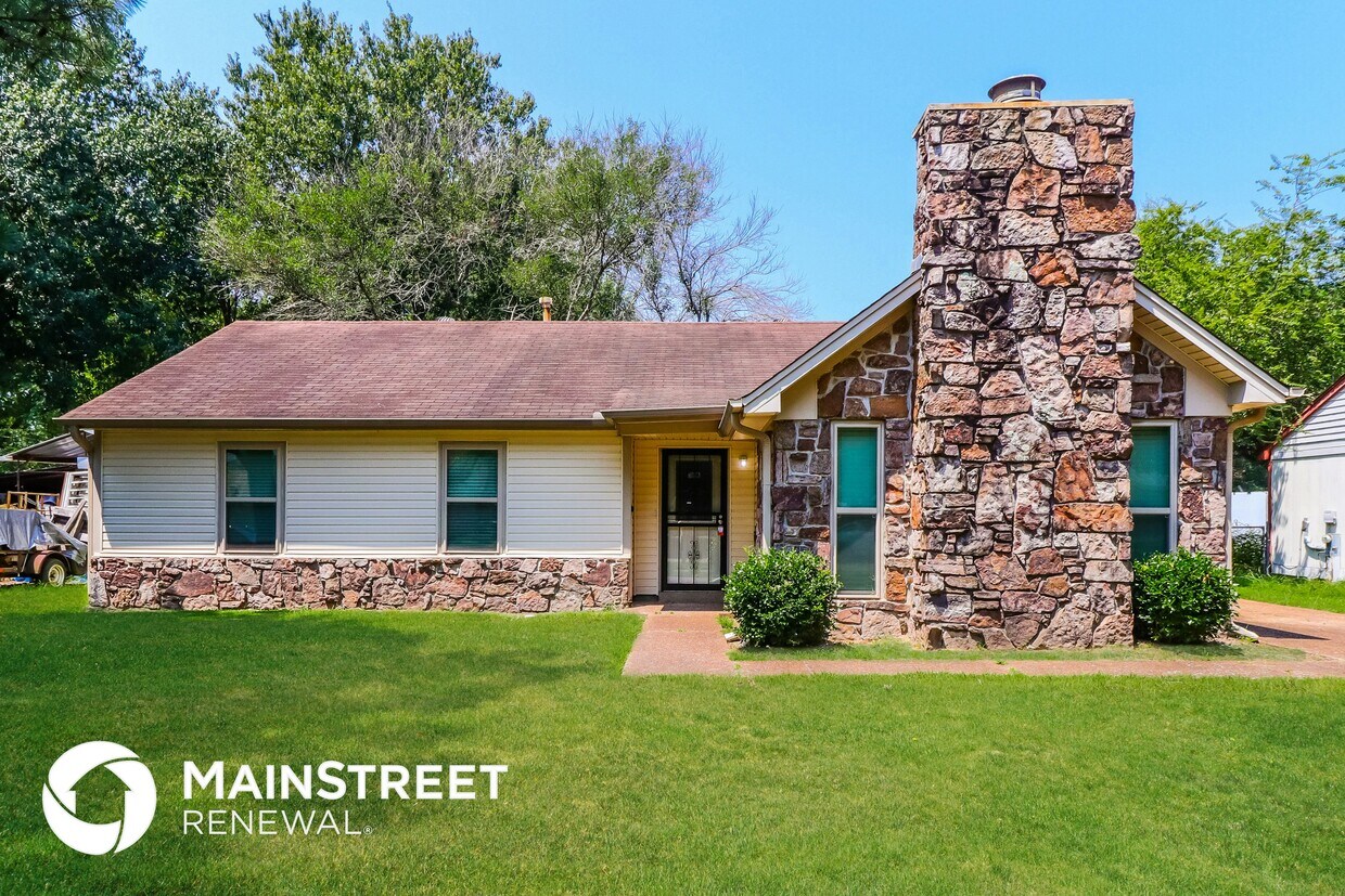 Foto principal - 5829 Lake Port Dr