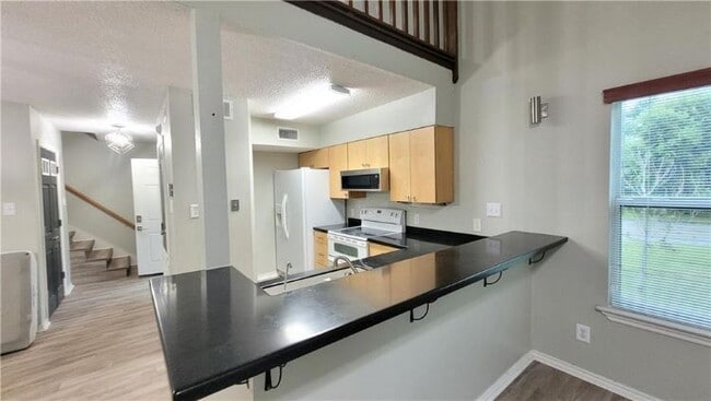 Building Photo - 678 Marina Dr