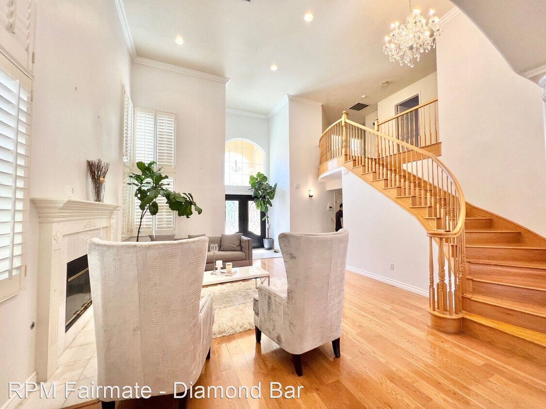 Primary Photo - 5 br, 4 bath House - 1736 Jennifer Place