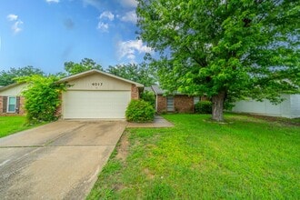 Building Photo - 4017 Dogwood Ln