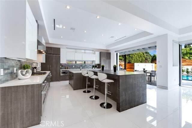 Foto del edificio - 12732 Hortense St