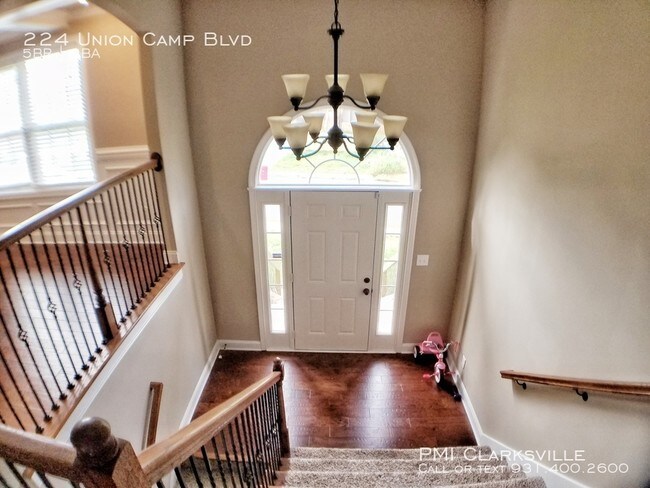 Building Photo - Amazing 5 Bedroom Home in Anderson Place