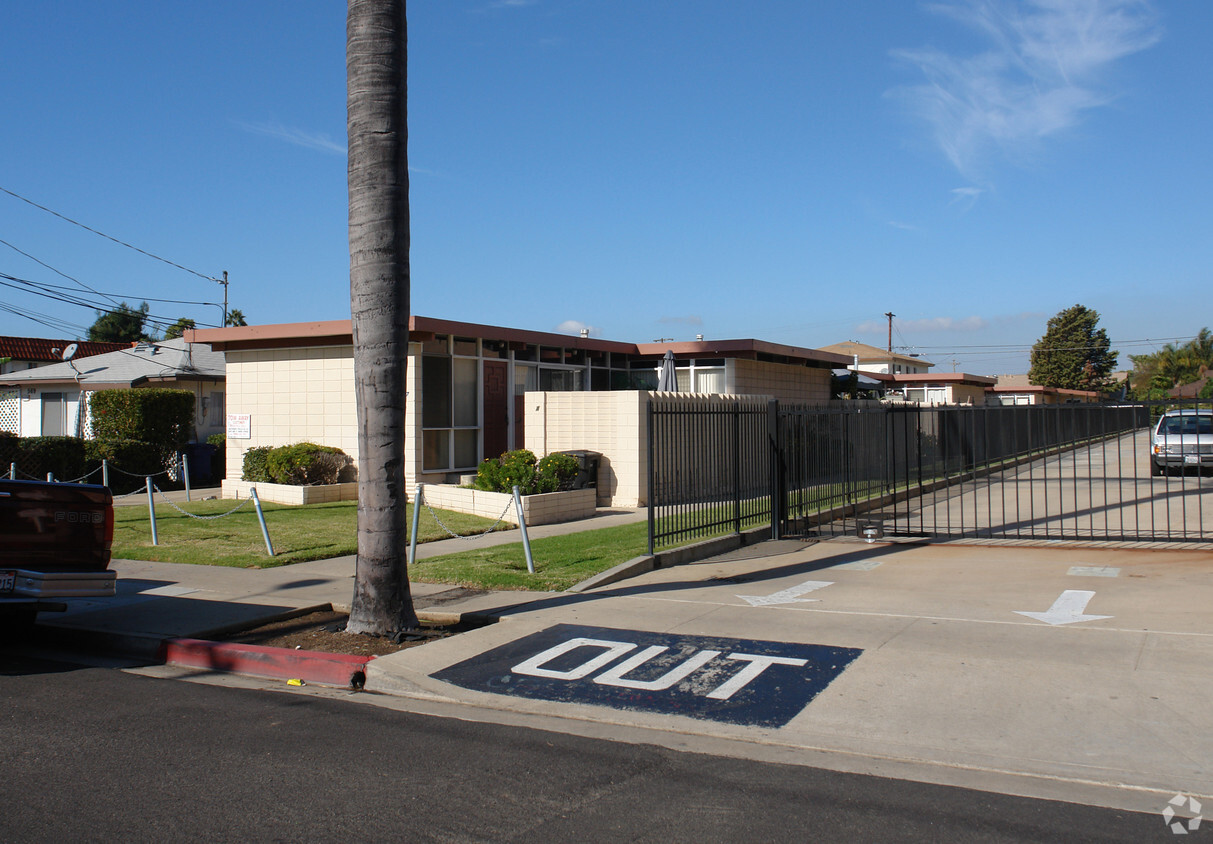 Building Photo - 567 Park Way