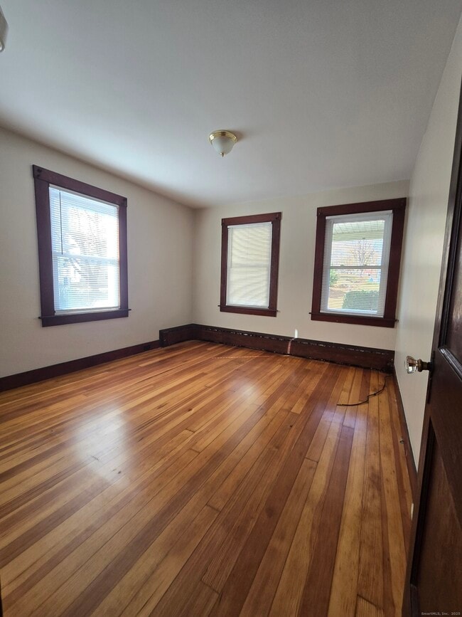 Building Photo - 19 Downer St