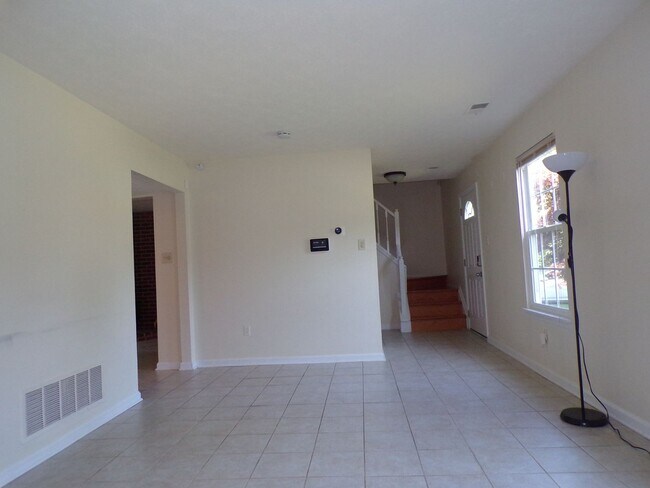 Building Photo - 9/7 app approved - Bowie 3bed/2.5bath Sing...