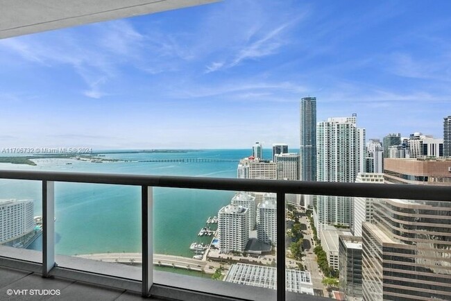 Foto del edificio - 495 Brickell Ave