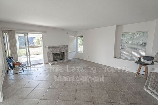 Building Photo - 27740 Desert Pl